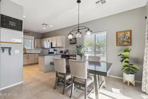 894 S Buena Vista Dr, Apache Junction, AZ 85120 photo 8