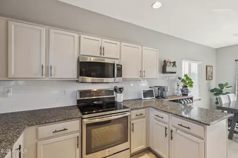 894 S Buena Vista Dr, Apache Junction, AZ 85120 photo 13