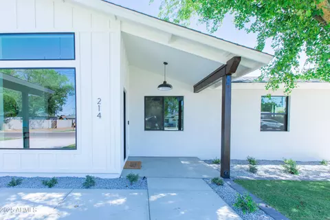 Exterior - 214 W Ruth Ave, Phoenix, AZ 85021 photo 3 of 4