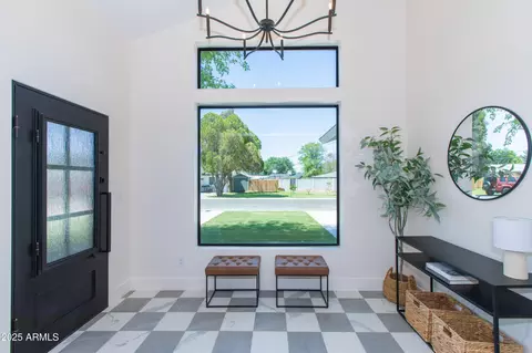 Entry Way - 214 W Ruth Ave, Phoenix, AZ 85021 photo 3 of 5