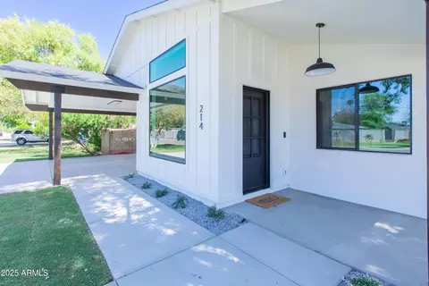 Exterior - 214 W Ruth Ave, Phoenix, AZ 85021 photo 2 of 4