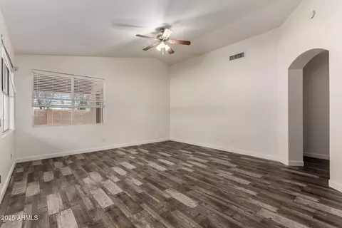2223 E Crest Ln, Phoenix, AZ 85024 photo 8