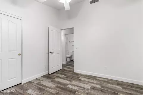 2223 E Crest Ln, Phoenix, AZ 85024 photo 14