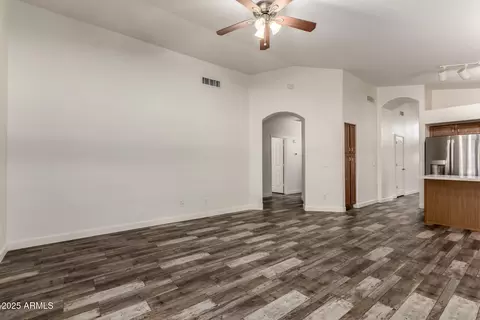 2223 E Crest Ln, Phoenix, AZ 85024 photo 9