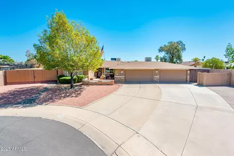 16425 N 46th Dr, Glendale, AZ 85306