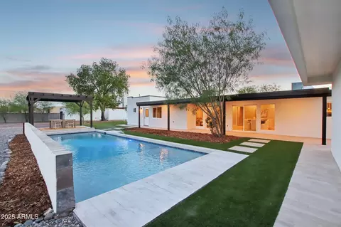 3043 E Hartford Ave, Phoenix, AZ 85032