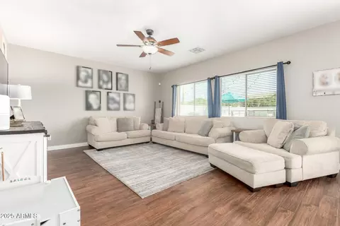1429 E Lowell Ave, Gilbert, AZ 85295 photo 2