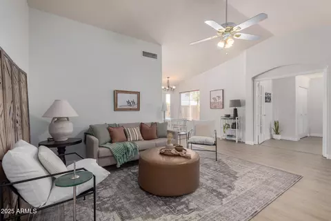 11520 W Lizard Ct, Surprise, AZ 85378