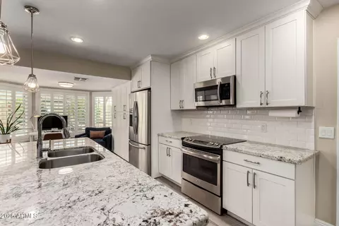 Kitchen - 4316 E Janice Way, Phoenix, AZ 85032 photo 3 of 4