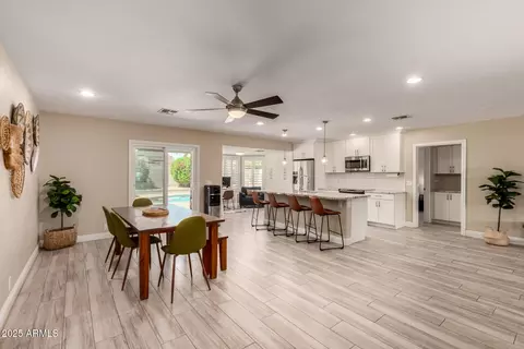 Dining - 4316 E Janice Way, Phoenix, AZ 85032 photo 2 of 3