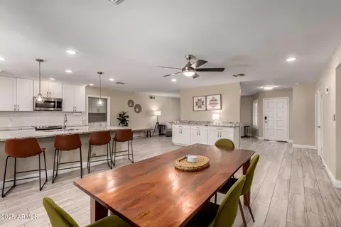 Dining - 4316 E Janice Way, Phoenix, AZ 85032 photo 3 of 3