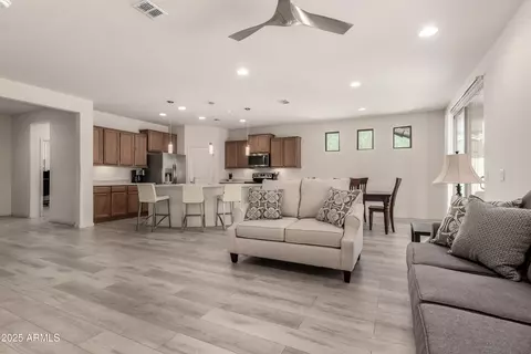 27418 W Mohawk Ln, Buckeye, AZ 85396