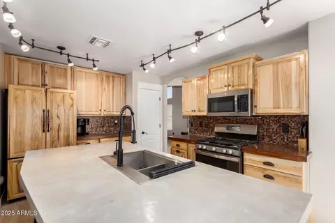 Kitchen - 8755 E Portobello Ave, Mesa, AZ 85212 photo 2 of 4