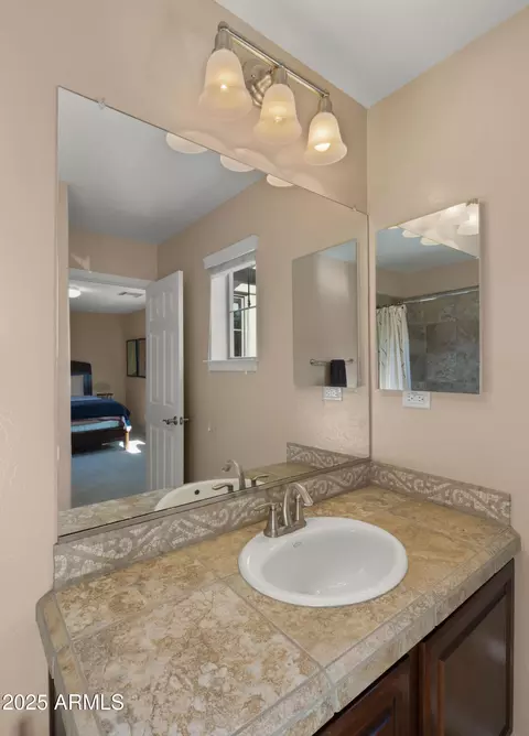 Bath - 3277 E Meadowview Dr, Gilbert, AZ 85298 photo 2 of 2