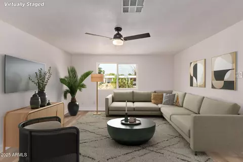 Living - 1133 E Brown St, Phoenix, AZ 85020 photo 3 of 5