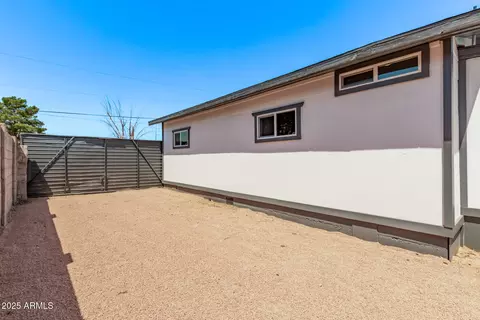 Exterior - 1133 E Brown St, Phoenix, AZ 85020 photo 5 of 5