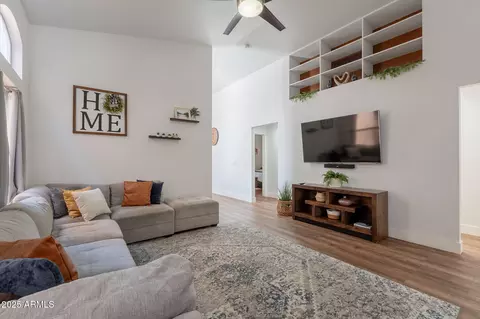 7227 E Kramer St, Mesa, AZ 85207 photo 2