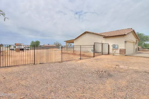 Exterior - 9713 El Paso St, Mesa, AZ 85207 photo 3 of 9