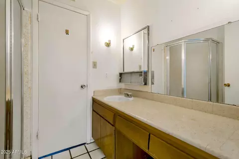Bath - 501 E Alameda Dr, Tempe, AZ 85282 photo 2 of 2