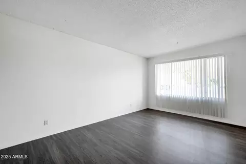 Living - 501 E Alameda Dr, Tempe, AZ 85282 photo 4 of 4