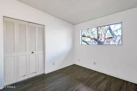 Bedroom - 501 E Alameda Dr, Tempe, AZ 85282 photo 3 of 4