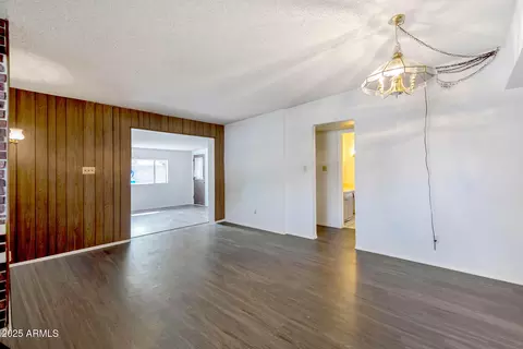 Living - 501 E Alameda Dr, Tempe, AZ 85282 photo 2 of 4