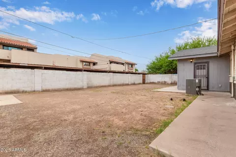 Exterior - 2022 E Mulberry Dr, Phoenix, AZ 85016 photo 4 of 7