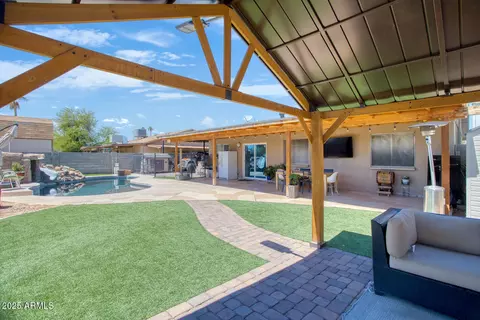 2727 W Libby St, Phoenix, AZ 85053 photo 15