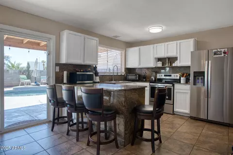 2727 W Libby St, Phoenix, AZ 85053 photo 7