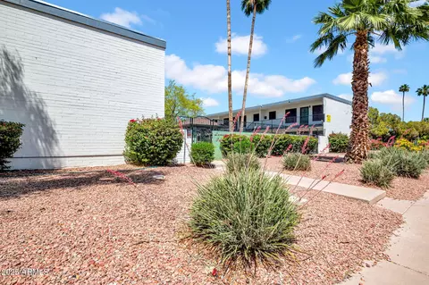 1942 W Berridge Ln, Phoenix, AZ 85015 photo 2