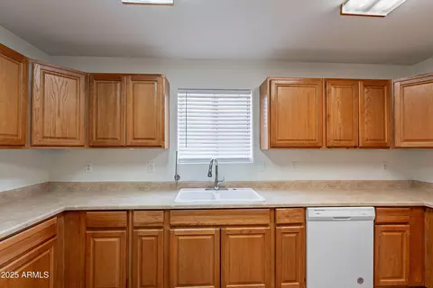 Kitchen - 719 E Broadway Ave, Apache Junction, AZ 85119 photo 5 of 5