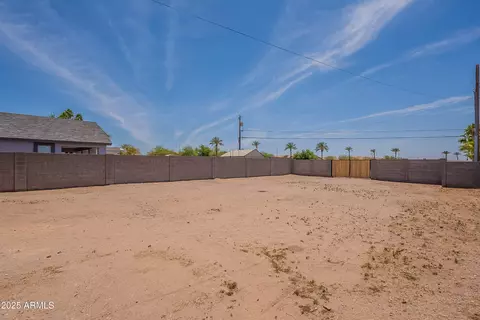 Exterior - 719 E Broadway Ave, Apache Junction, AZ 85119 photo 5 of 5