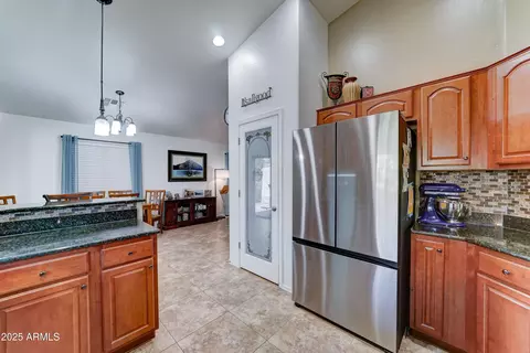Kitchen - 2101 S Meridian Rd #250, Apache Junction, AZ 85120 photo 3 of 7