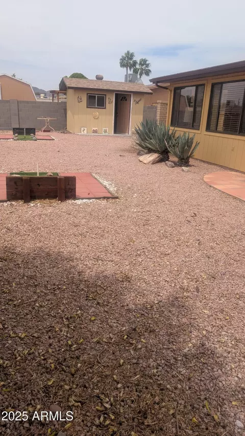 Exterior - 962 S Main Dr, Apache Junction, AZ 85120 photo 7 of 9