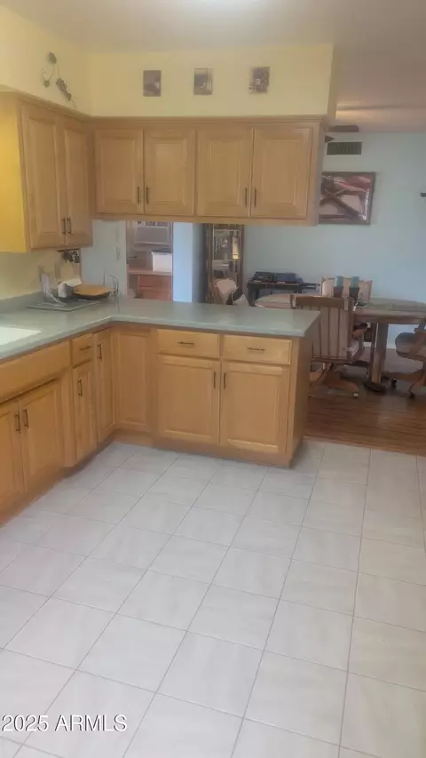 Kitchen - 962 S Main Dr, Apache Junction, AZ 85120 photo 2 of 3
