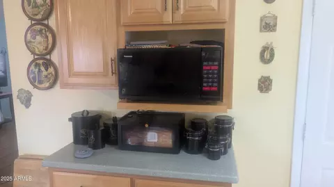 Kitchen - 962 S Main Dr, Apache Junction, AZ 85120 photo 3 of 3