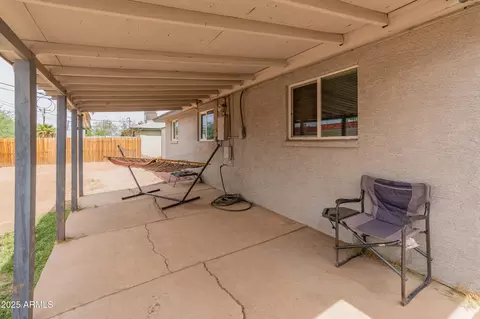 Exterior - 3806 N 64th Dr, Phoenix, AZ 85033 photo 6 of 8