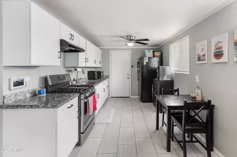 Kitchen - 3806 N 64th Dr, Phoenix, AZ 85033 photo 1 of 5
