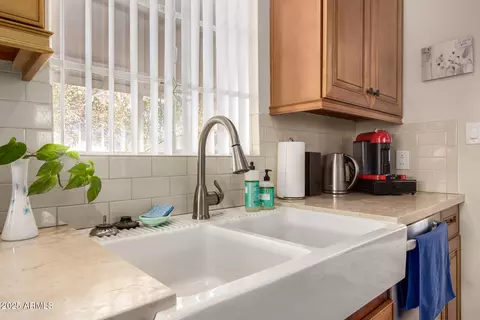 Kitchen - 4832 E Cambridge Ave, Phoenix, AZ 85008 photo 6 of 7