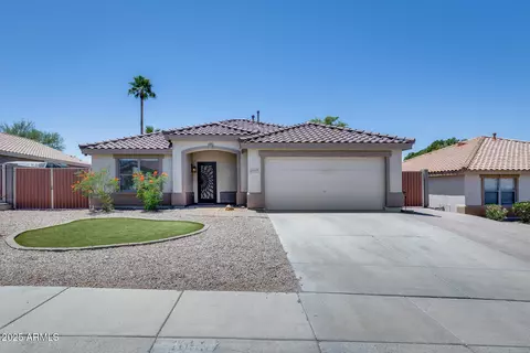 10557 W Louise Dr, Peoria, AZ 85383