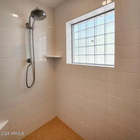 Bath - 5204 N Juniper Loop, Pine, AZ 85544 photo 5 of 8