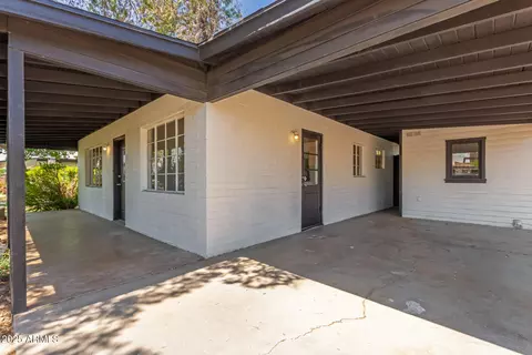 Exterior - 3526 E Cheery Lynn Rd, Phoenix, AZ 85018 photo 2 of 9