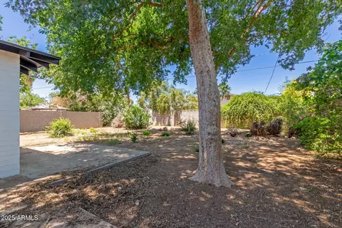 Exterior - 3526 E Cheery Lynn Rd, Phoenix, AZ 85018 photo 9 of 9
