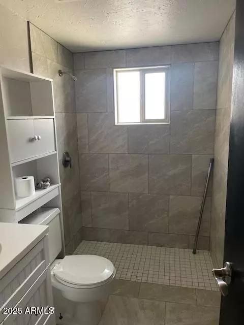 Bath - 2530 E 11th St, Douglas, AZ 85607 photo 1 of 2