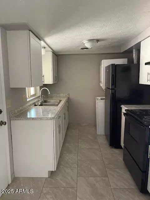 Kitchen - 2530 E 11th St, Douglas, AZ 85607 photo 2 of 3