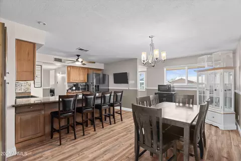 Dining - 3636 W Crocus Dr, Phoenix, AZ 85053 photo 1 of 1