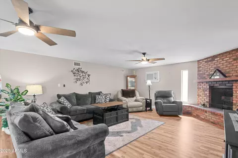 Living - 3636 W Crocus Dr, Phoenix, AZ 85053 photo 2 of 2