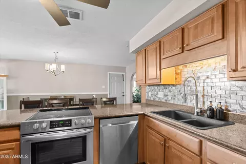 Kitchen - 3636 W Crocus Dr, Phoenix, AZ 85053 photo 2 of 2