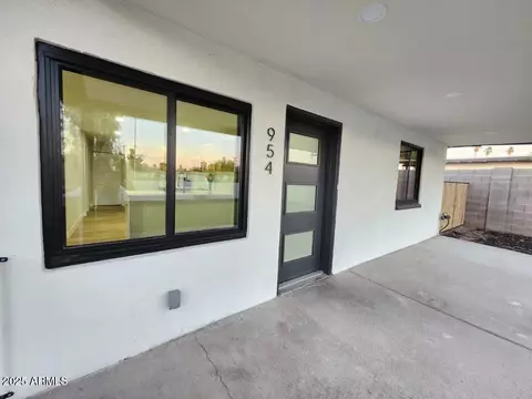Exterior - 954 E Henry St, Tempe, AZ 85288 photo 2 of 3