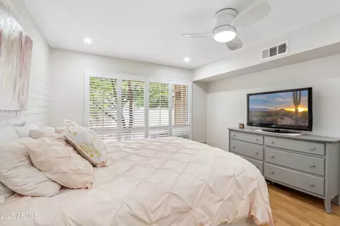Bedroom - 5542 N 10th St, Phoenix, AZ 85014 photo 3 of 6